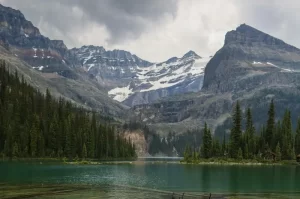 Crowd-Free Travel 8 Alternatives to Popular Tourist Spots